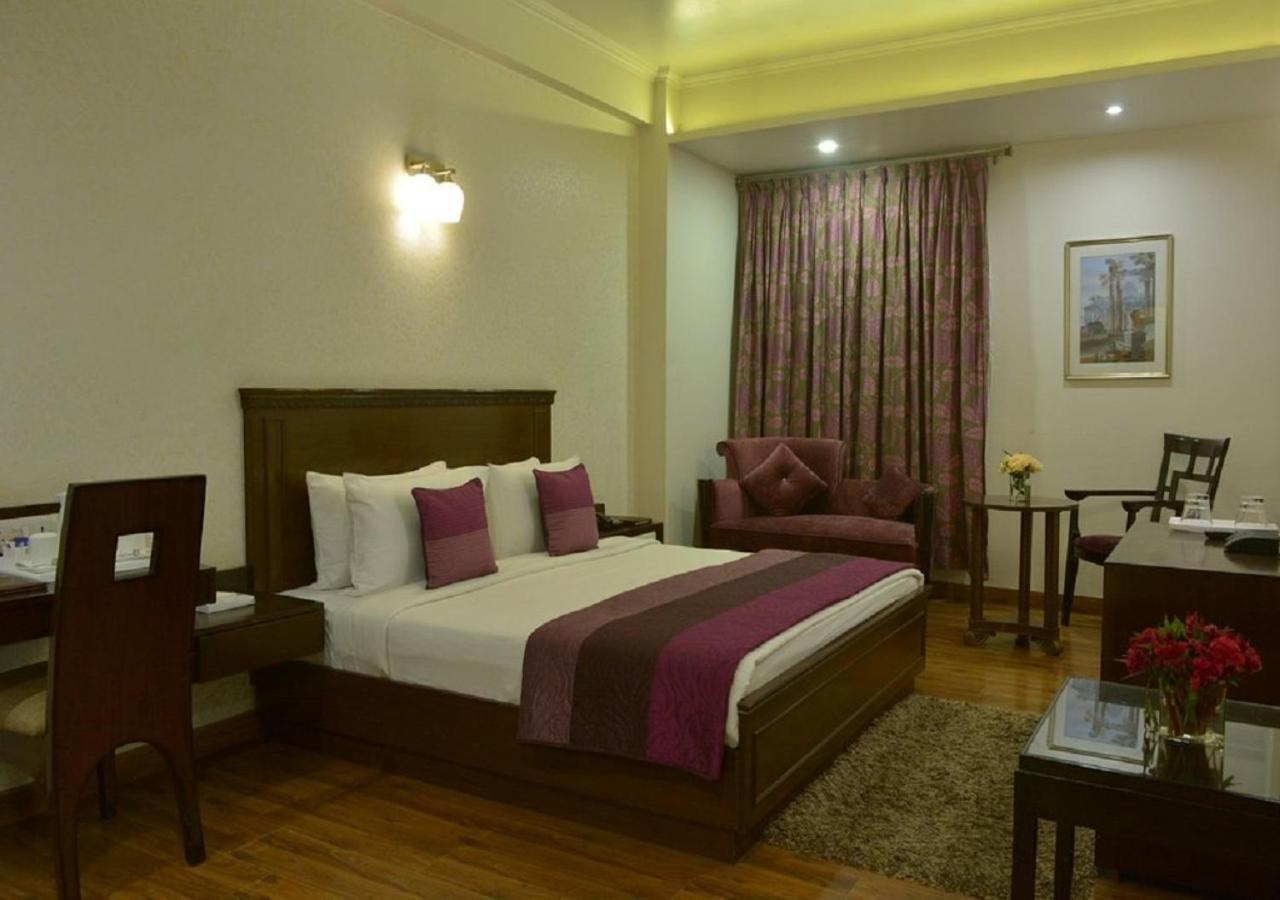 Hotel Rockland Panchsheel Enclave New Delhi Luaran gambar